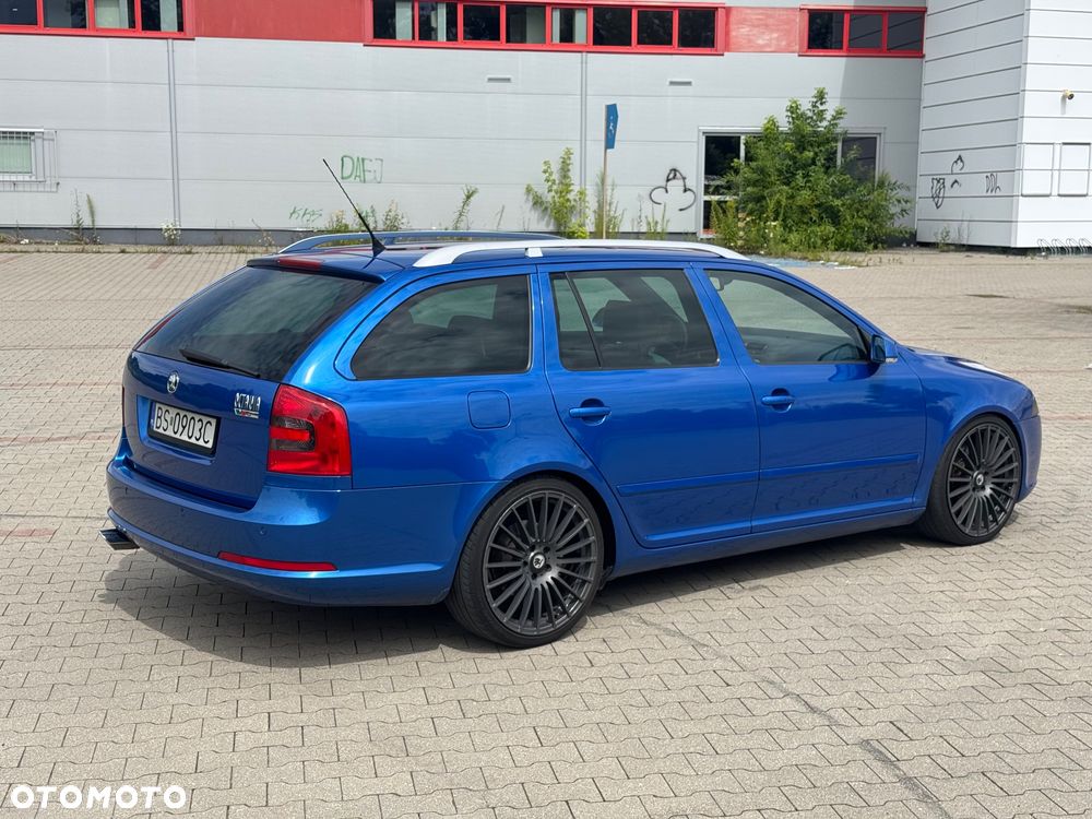 Skoda Octavia 2.0 TDI CR DPF RS - 16