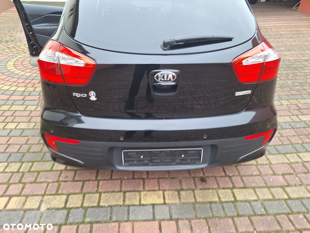 Kia Rio 1.4 Dream Team Edition - 11
