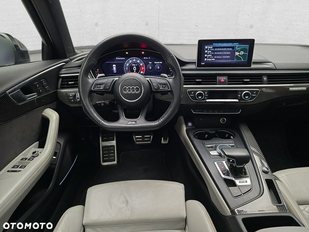 Audi RS4 Limousine - 10