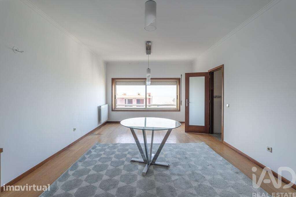 Apartamento T2 em Vilar de Andorinho de 105 m2 - Grande imagem: 4/28