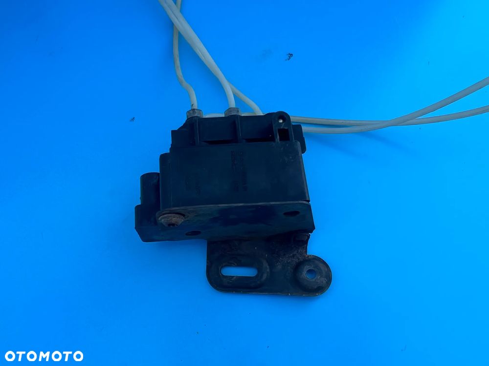 ROZDZIELACZ ZAWÓR BLOK  MERCEDES W212 A2123200358 - 1