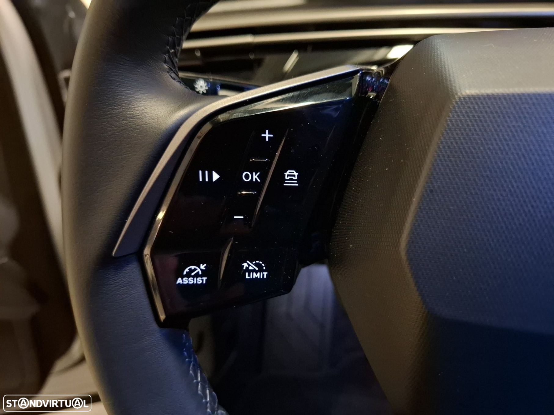 Peugeot 3008 1.2 Hybrid Allure e-DCS6 - 19