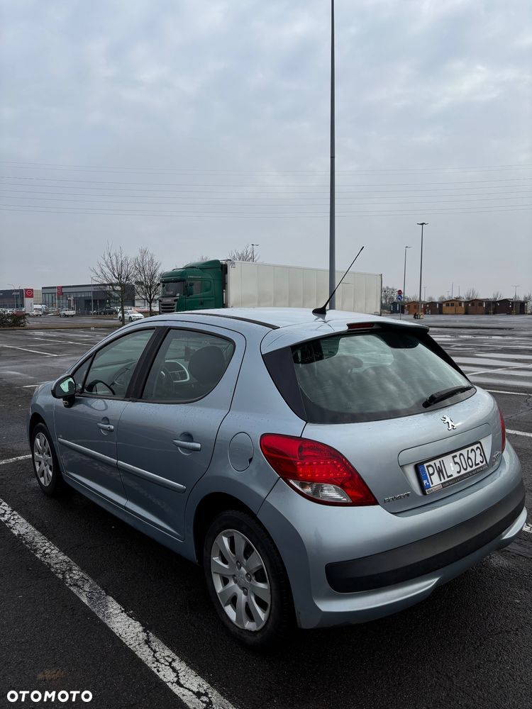 Peugeot 207 90 HDi FAP (Blue Lion) 99G - 5