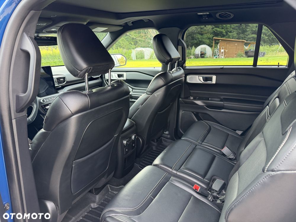 Ford Explorer - 11