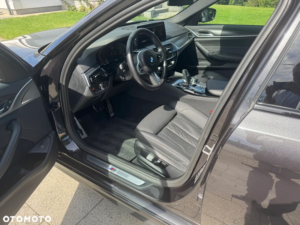 BMW Seria 5 520d xDrive MHEV Sport - 8