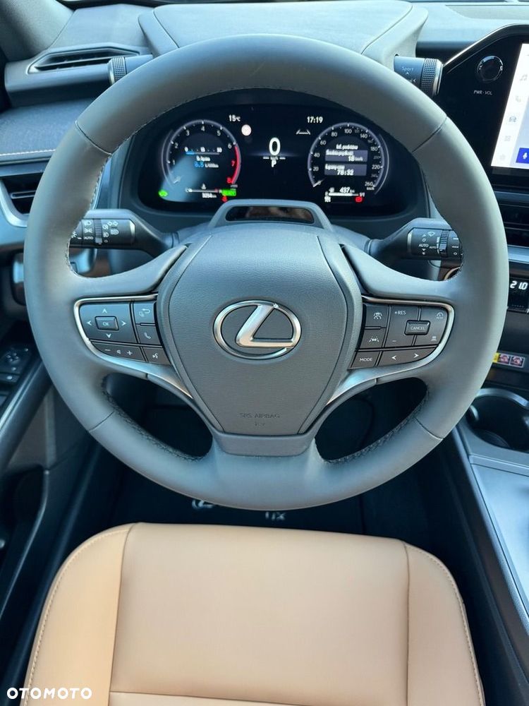 Lexus UX 300h F Sport Design - 12