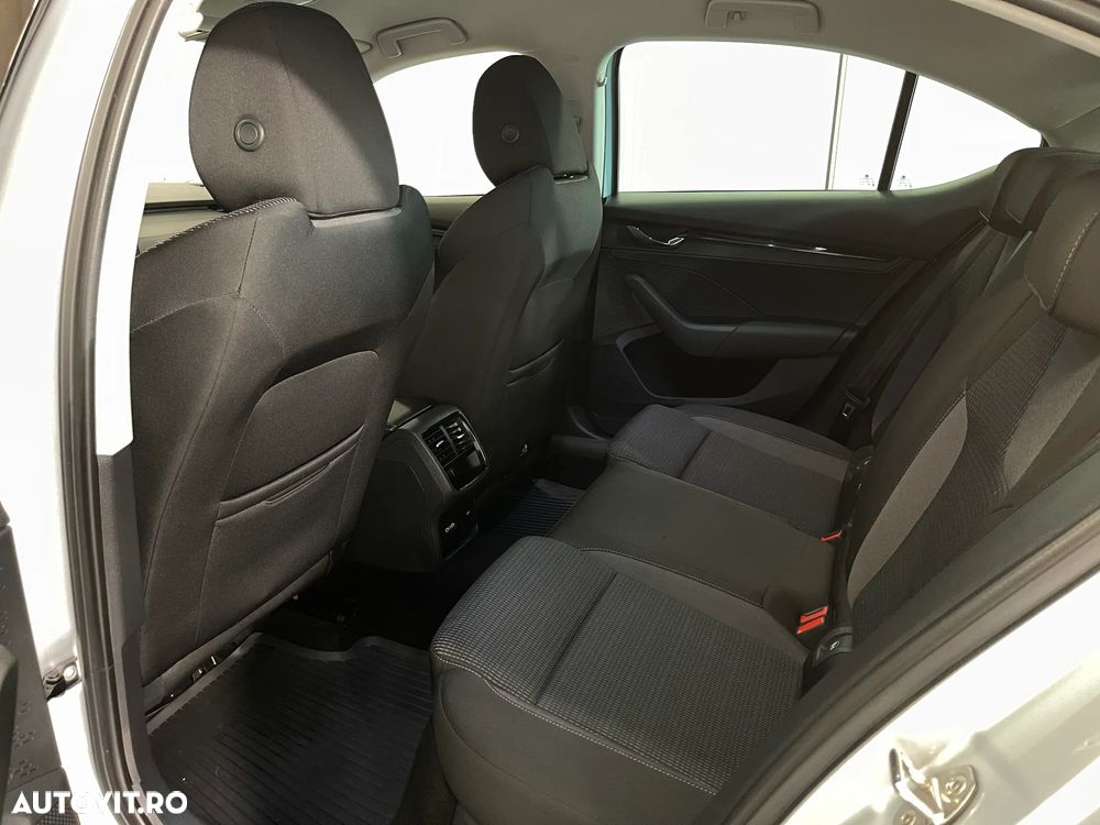 Skoda Octavia 1.5 TSI Ambition - 12