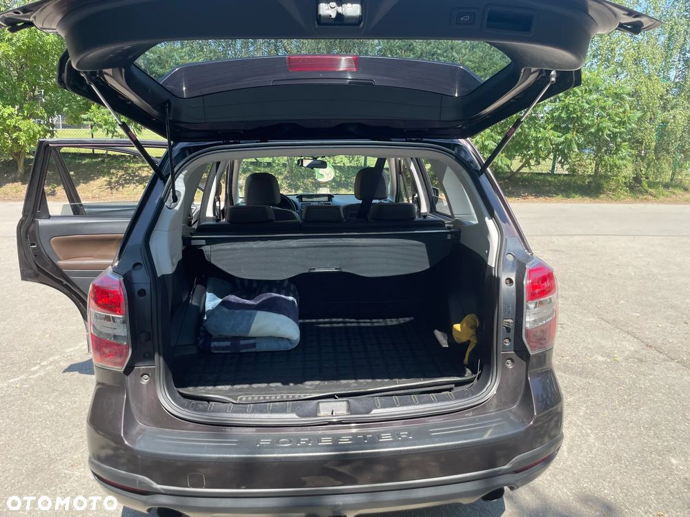 Subaru Forester 2.0XT Comfort Lineartronic - 26