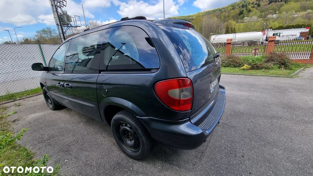 Chrysler Voyager 2.4 SE - 5