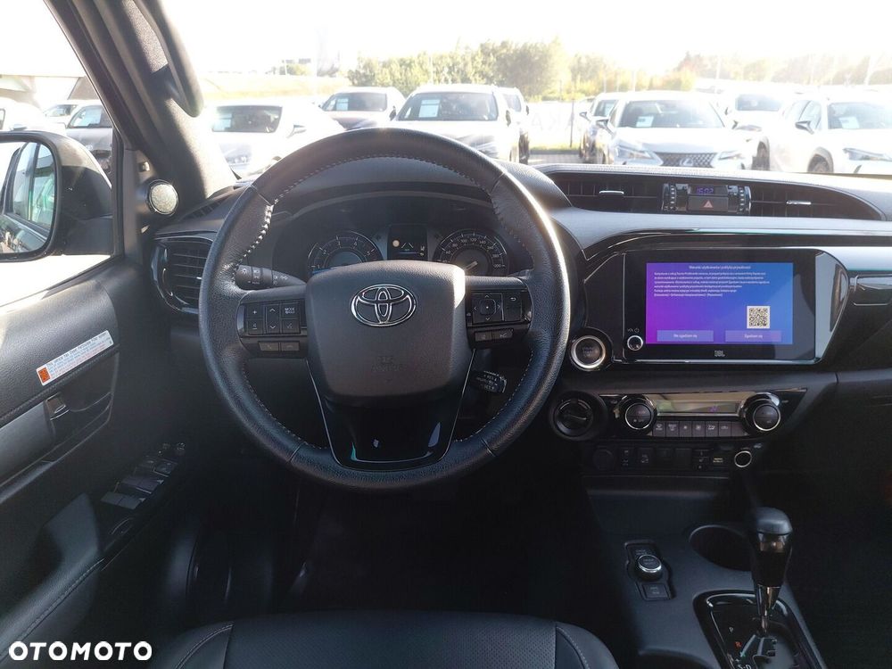 Toyota Hilux 2.8 D-4D mHEV Double Cab Invincible 4x4 - 12