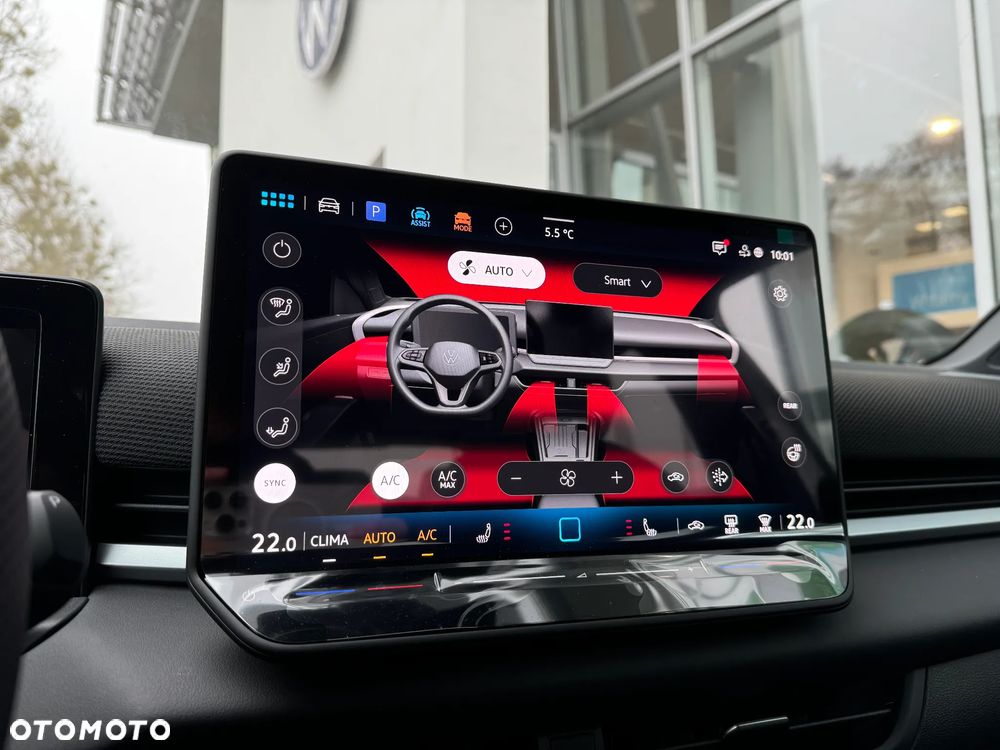 Volkswagen T-Roc 1.5 eTSI R-Line DSG - 24