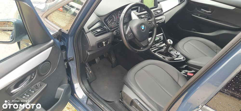 BMW Seria 2 216d - 16