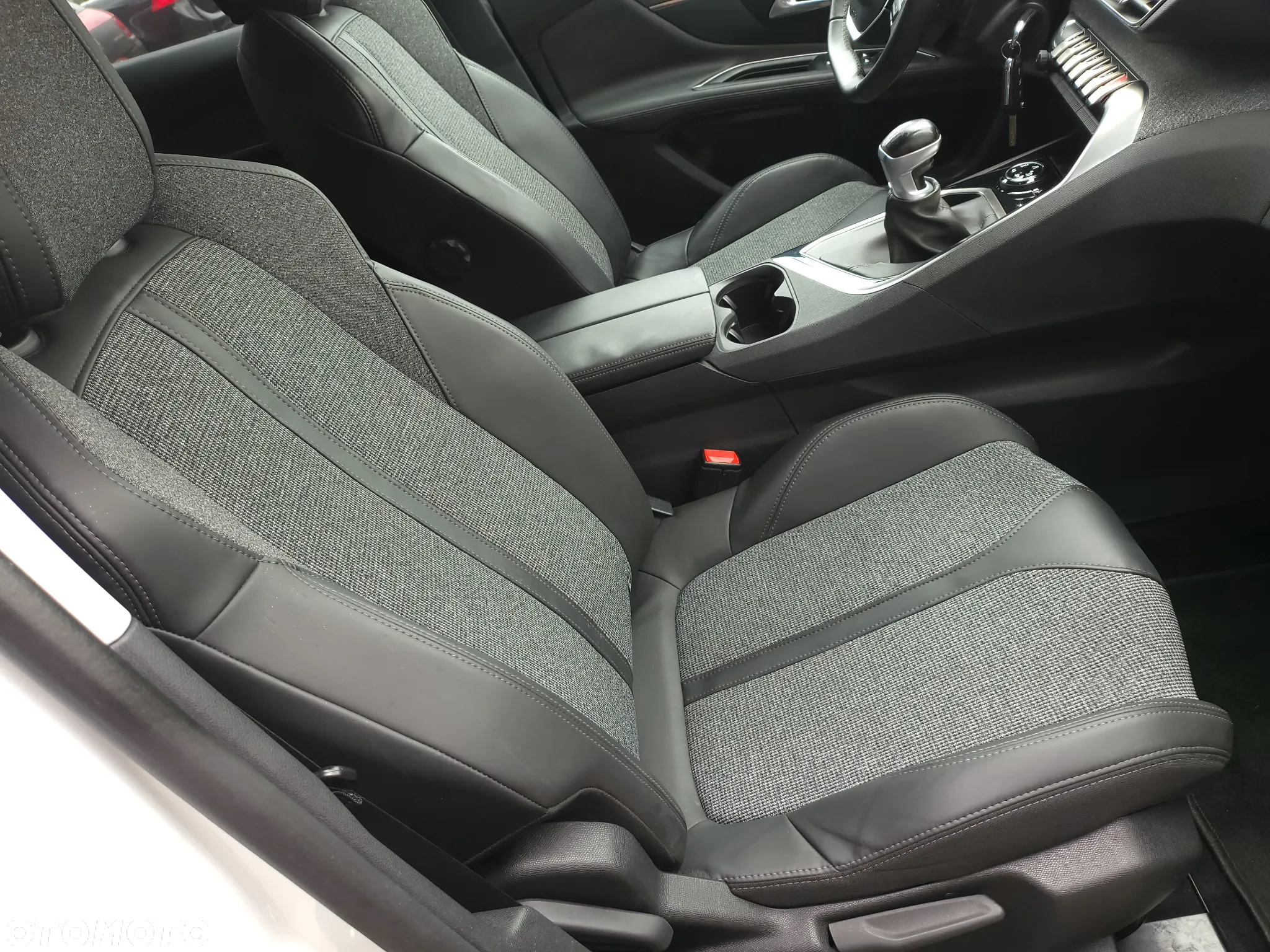 Peugeot 3008 HDi FAP 150 Platinum - 31