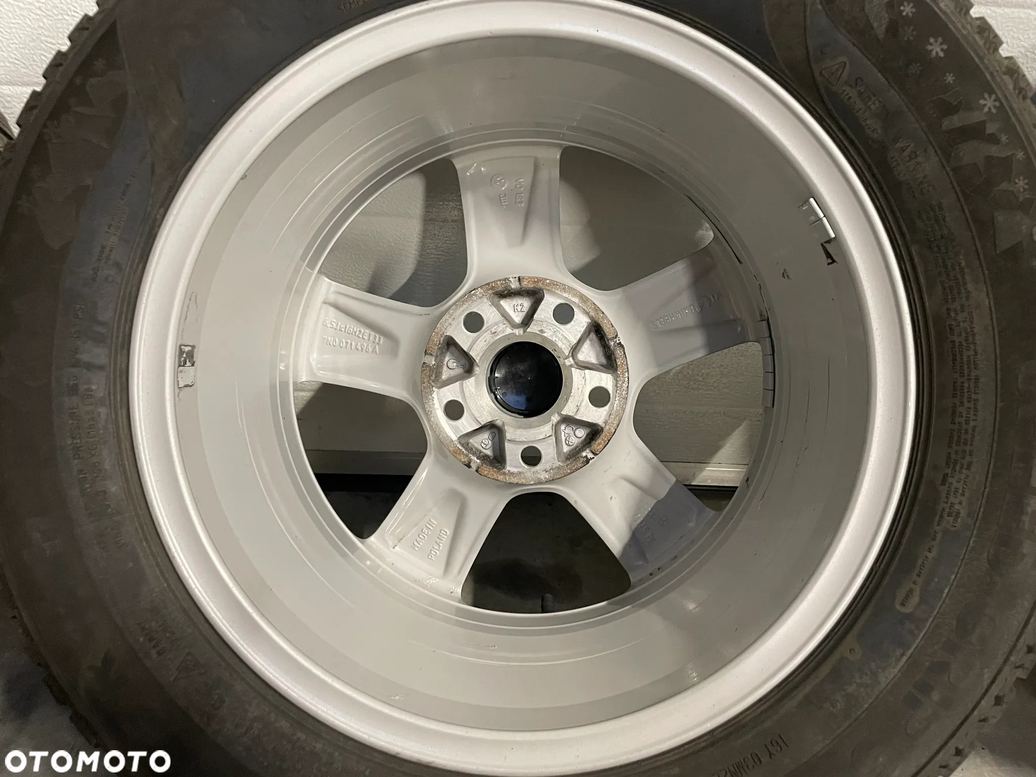 Felgi ALUMINIOWE  4X 6,5JX16H2 ET33 VW  7N0071496A - 5