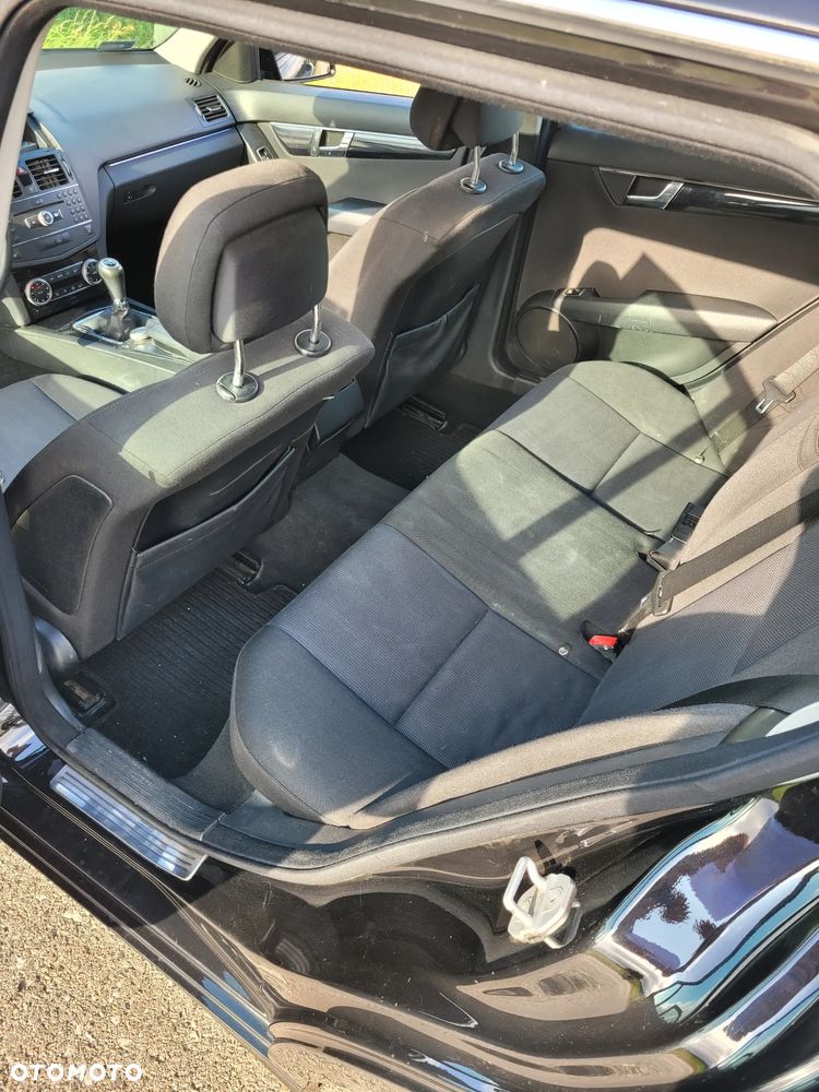 Mercedes-Benz Klasa C 220 CDI DPF Classic - 11