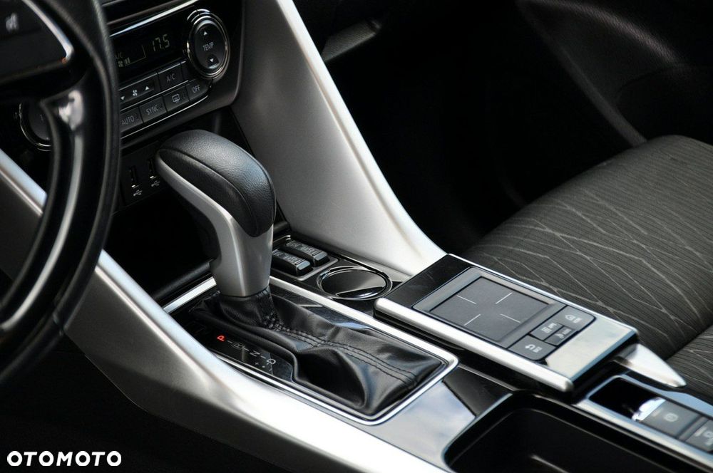 Mitsubishi Eclipse Cross - 34