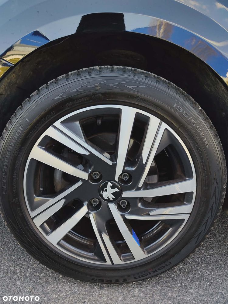 Peugeot 208 PureTech 110 Stop & Start Allure - 16