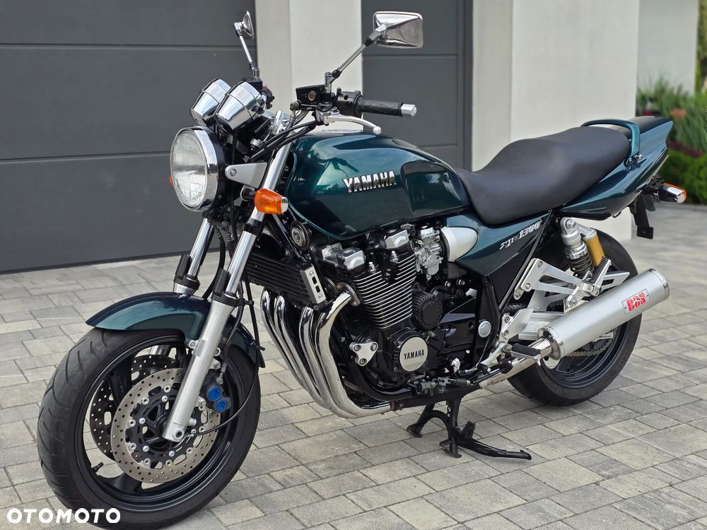 Yamaha XJR - 25