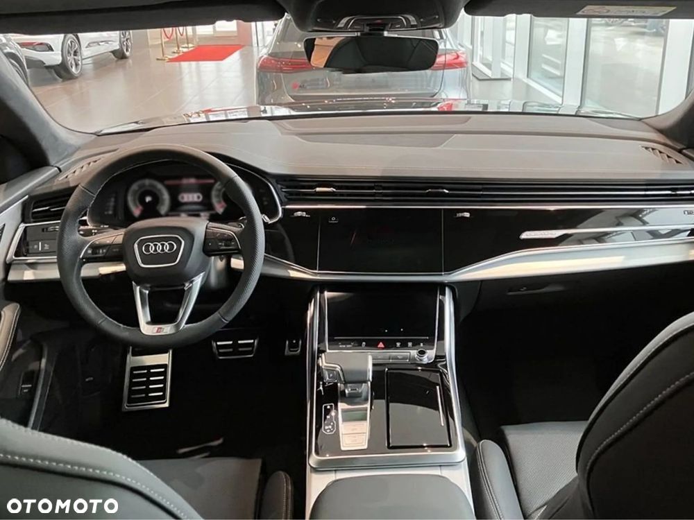 Audi Q8 - 5