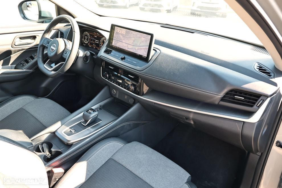 Nissan Qashqai 1.3 DIG-T N-Connecta Xtronic - 15