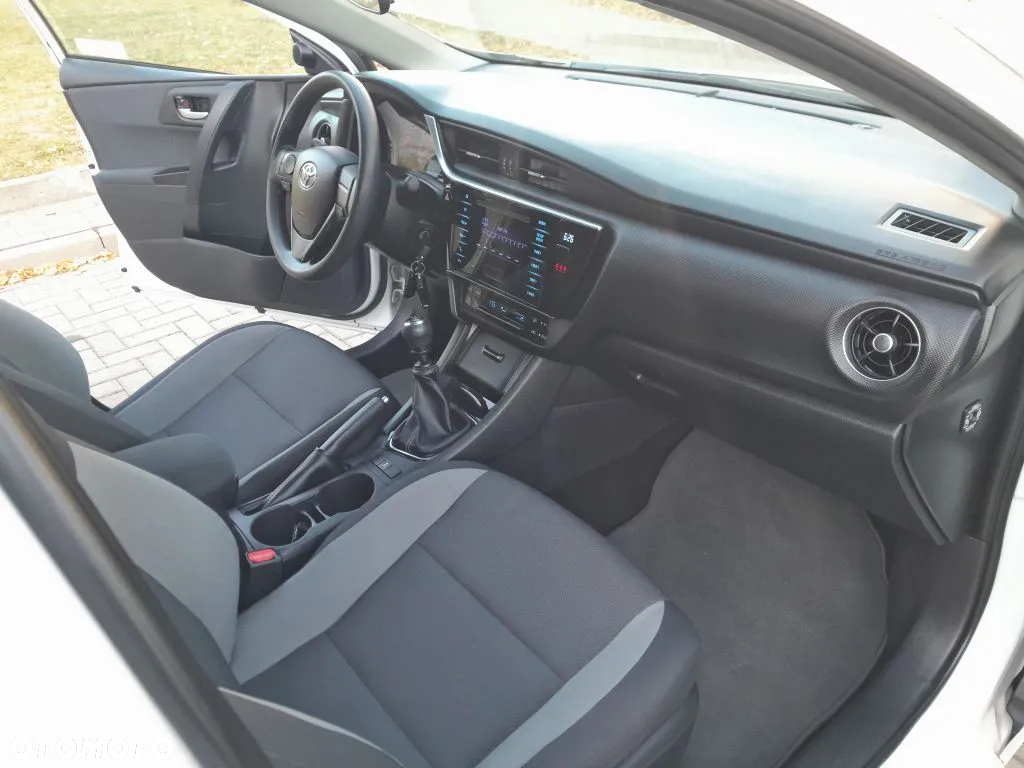 Toyota Auris 1.33 VVT-i Sprint - 9