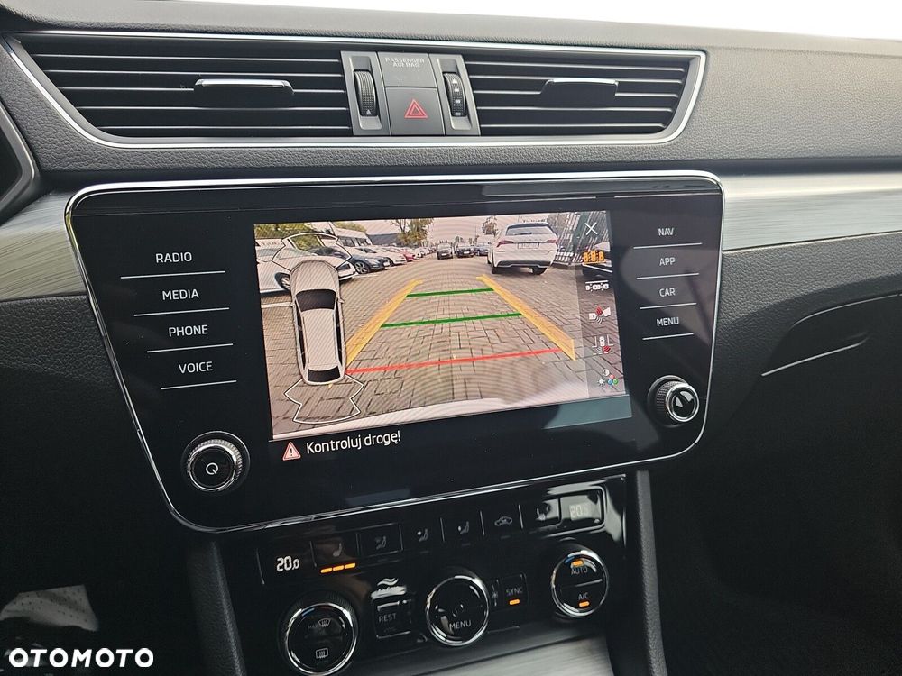 Skoda Superb 2.0 TSI Ambition DSG - 21