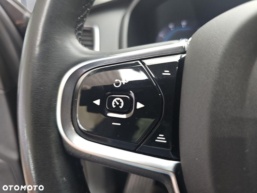 Volvo XC 90 T8 AWD Plug-In Hybrid Plus Dark 7os - 14