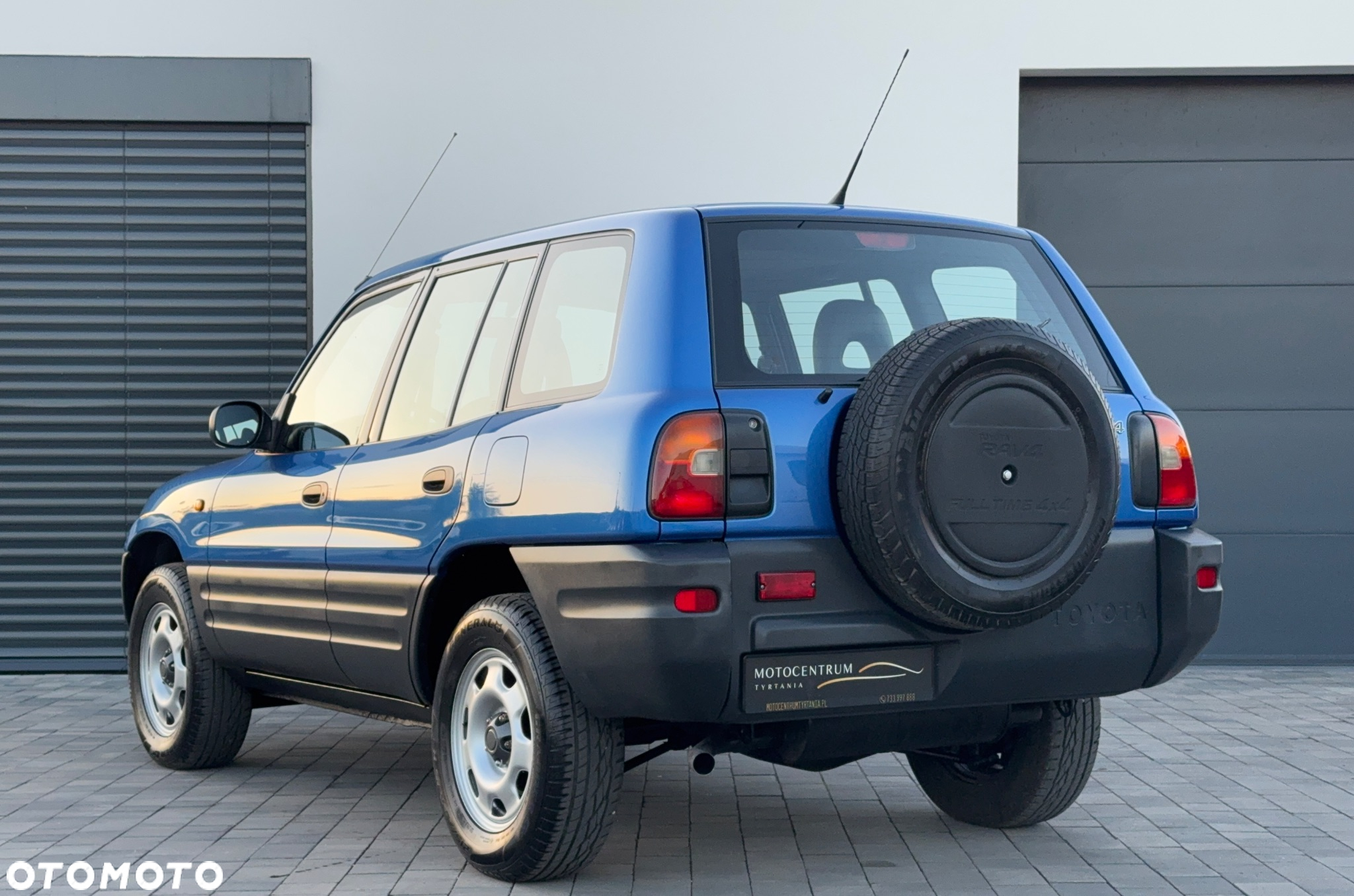 Toyota RAV4 2.0 - 6