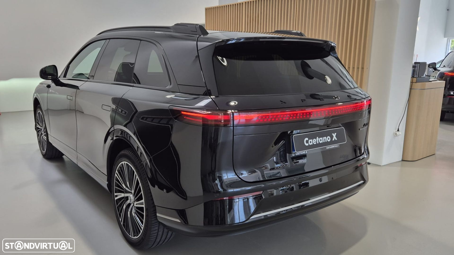 Xpeng G9 98 kWh AWD Performance - 13