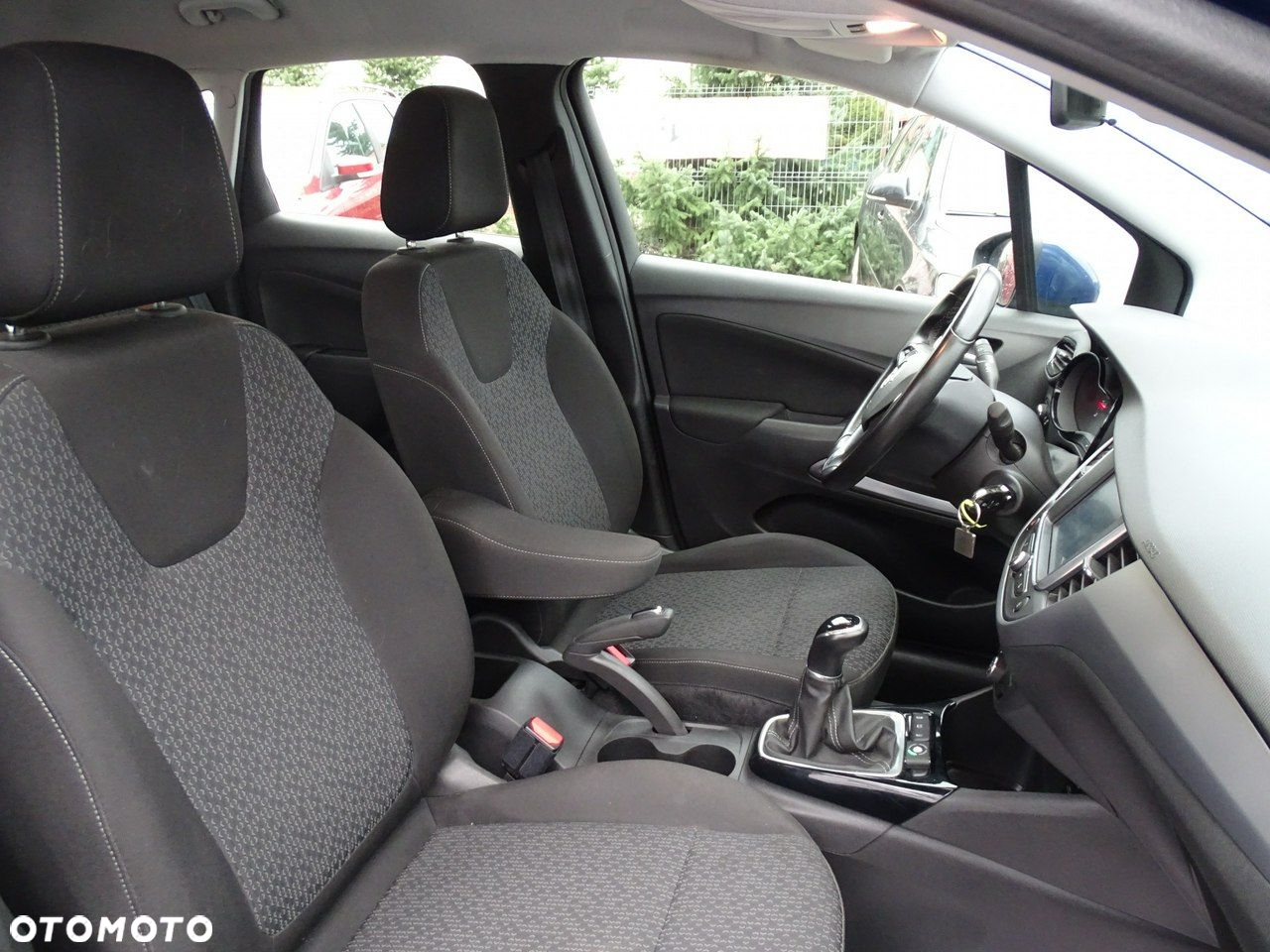 Opel Crossland X - 30