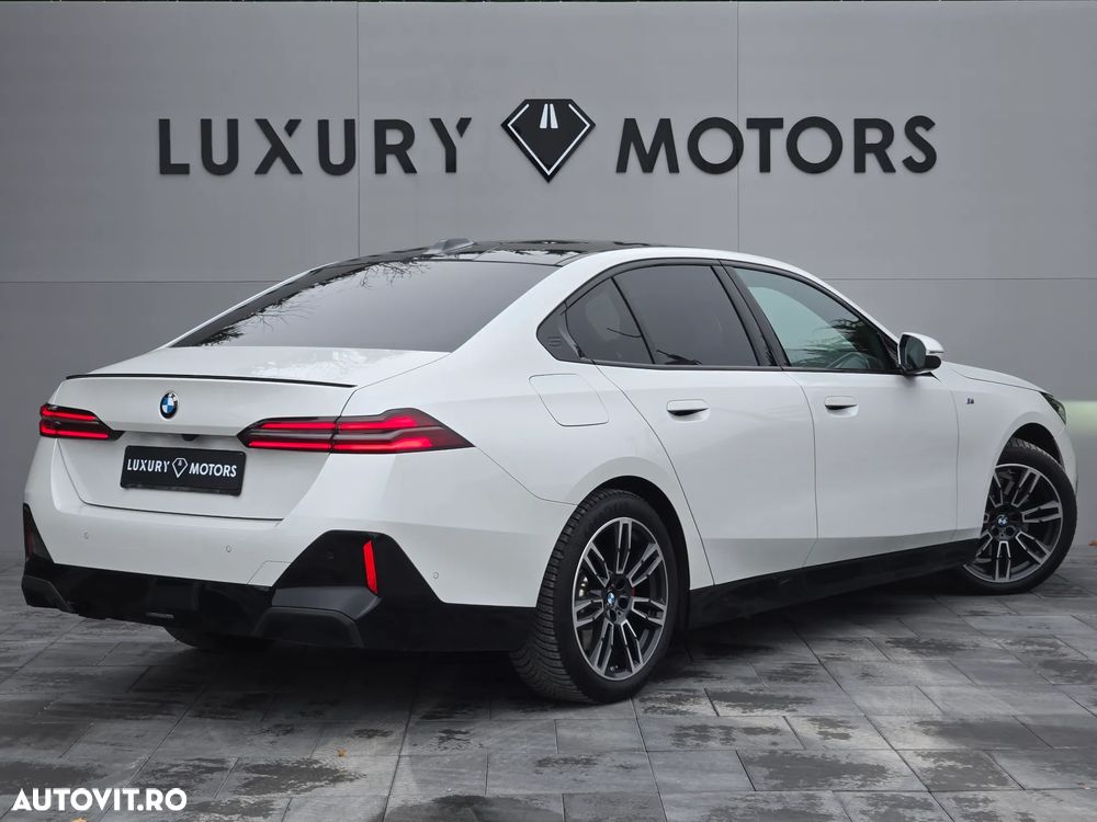BMW Seria 5 520i Aut. M Sport Edition - 4