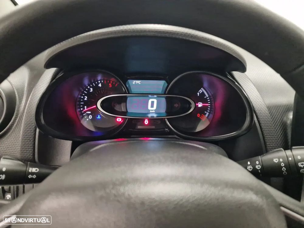 Renault Clio - 11