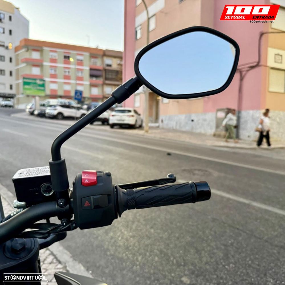 Suzuki GSX 800 S - 19