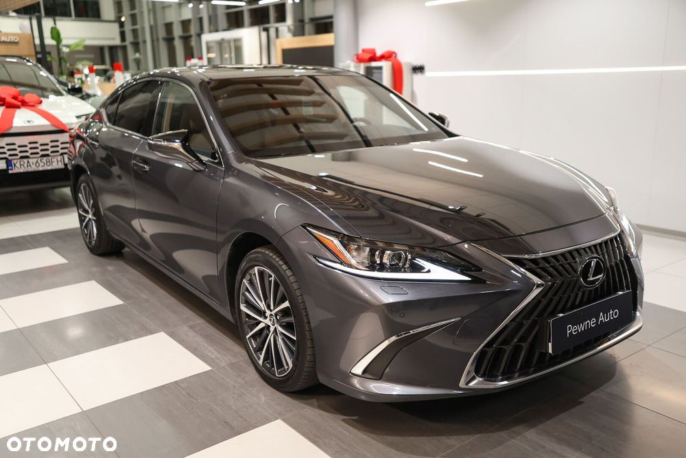Lexus ES 300h Business Edition - 3
