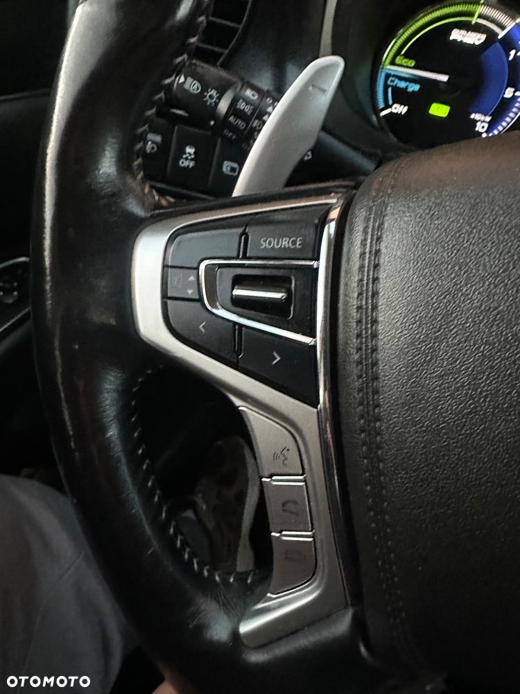 Mitsubishi Outlander - 27