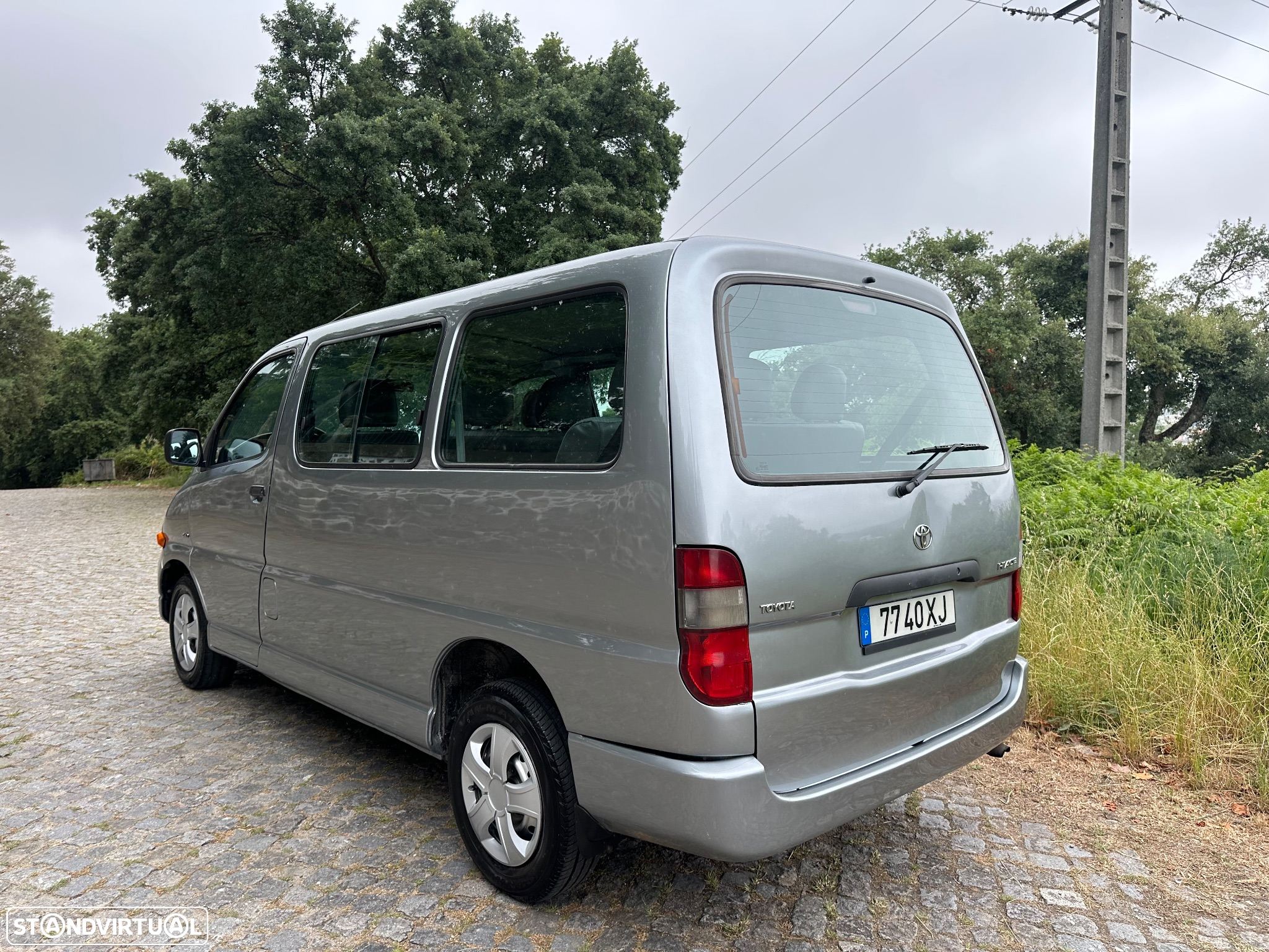 Toyota HiAce 2.5 D-4D 2.6T - 13