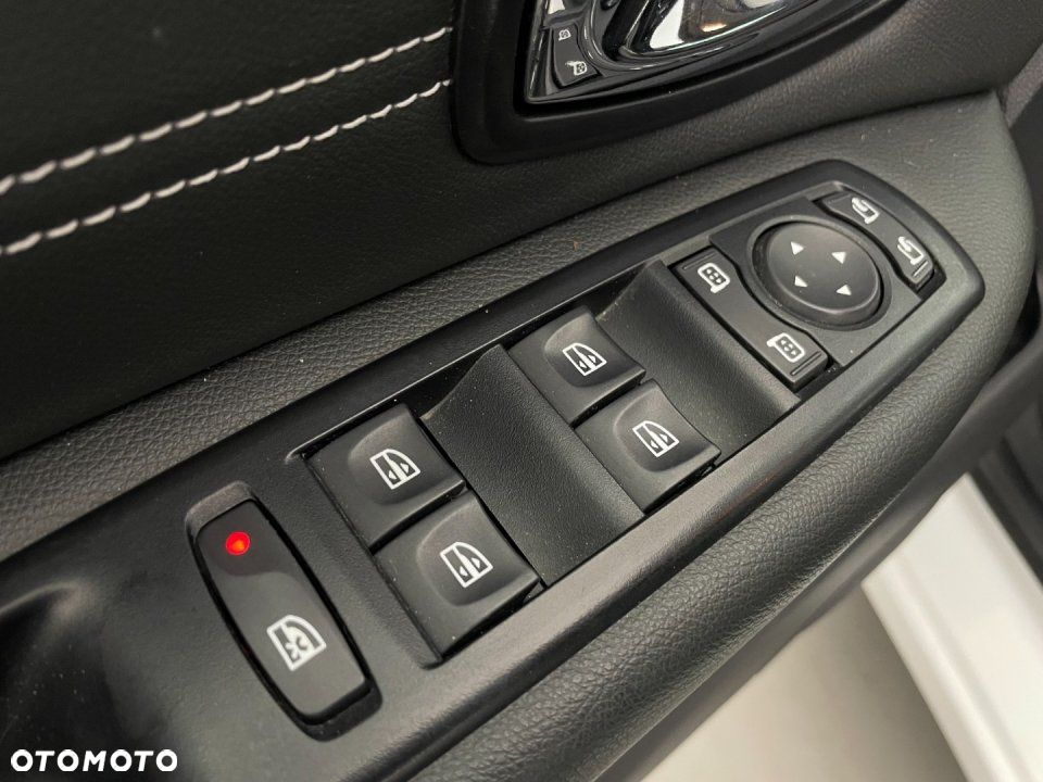 Renault Grand Scenic - 11
