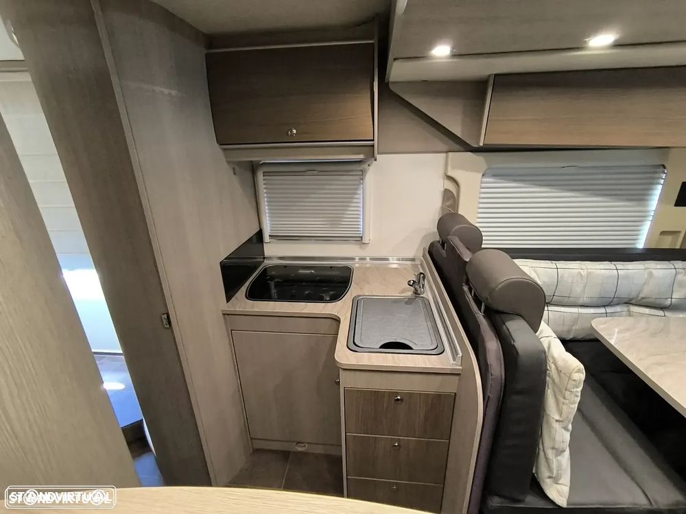 Burstner Ixeo Fifty Five 55 Cama central + basculante - 13