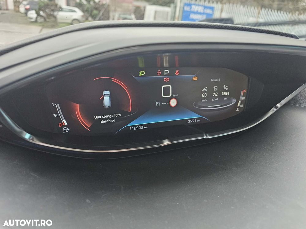 Peugeot 3008 1.6 PureTech Turbo S&S EAT8 GT-Line - 4