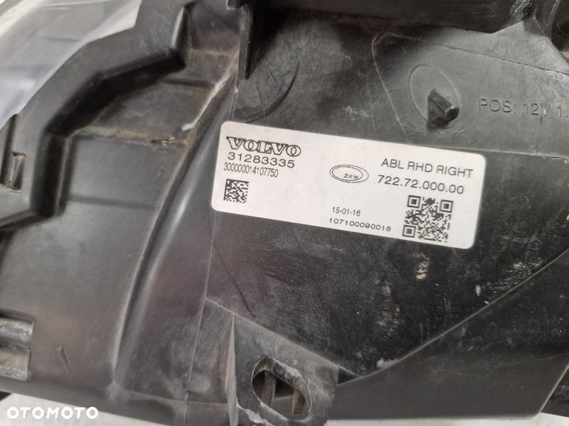 VOLVO V40 II 2 LAMPA REFLEKTOR PRAWY PRZÓD XENON UK 31283335 - 9
