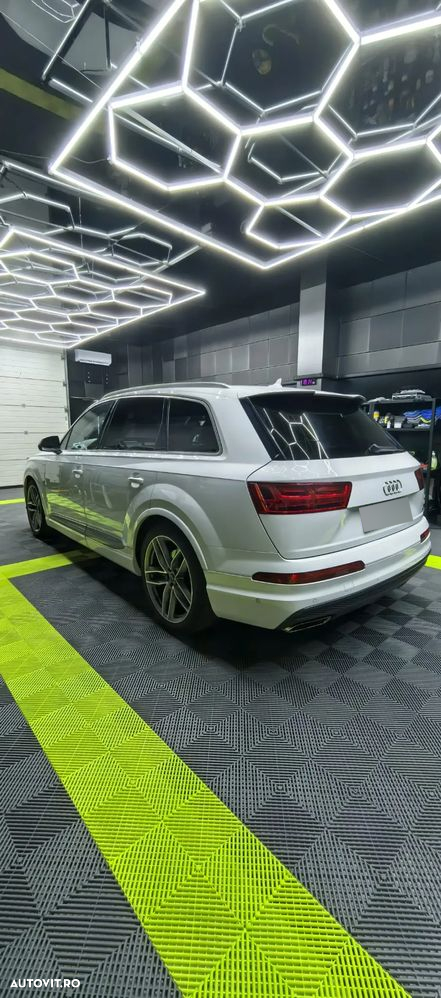 Audi Q7 3.0 ultra TDI Quattro Tiptronic - 3