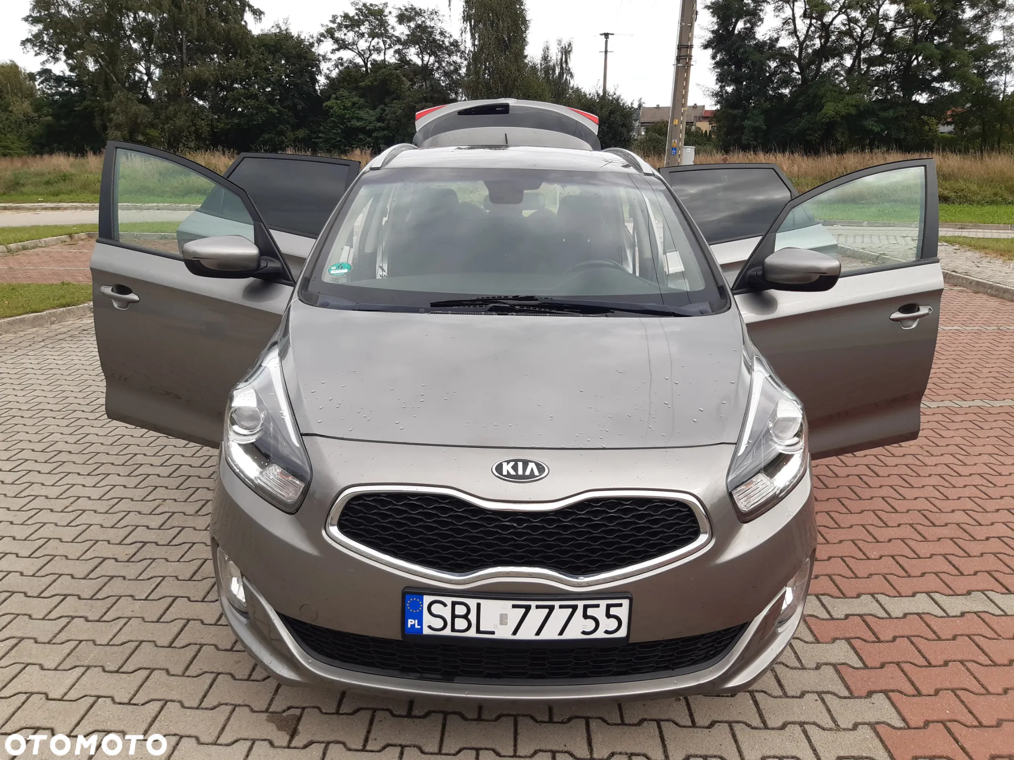 Kia Carens 1.7 CRDi 115 Dream Team Edition - 12