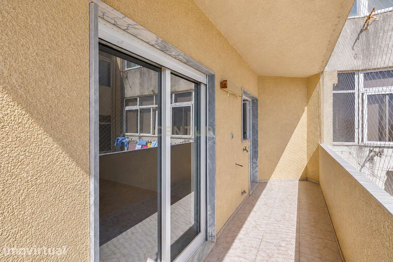 T3 com 155 m² no centro de Olhão | 330.000 € - Grande imagem: 5/24