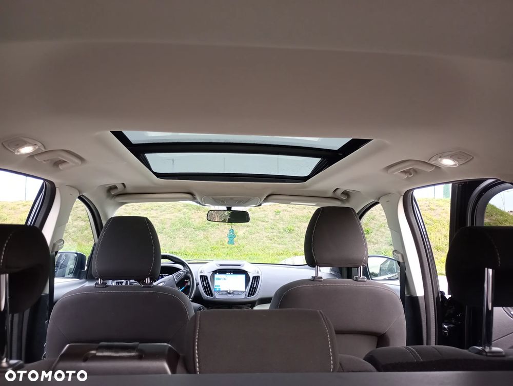 Ford Kuga 1.5 EcoBoost 2x4 Titanium - 19