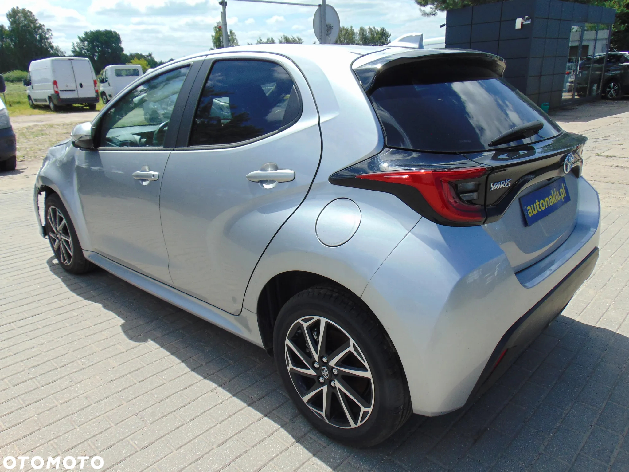 Toyota Yaris Hybrid 1.5 VVT-i - 2