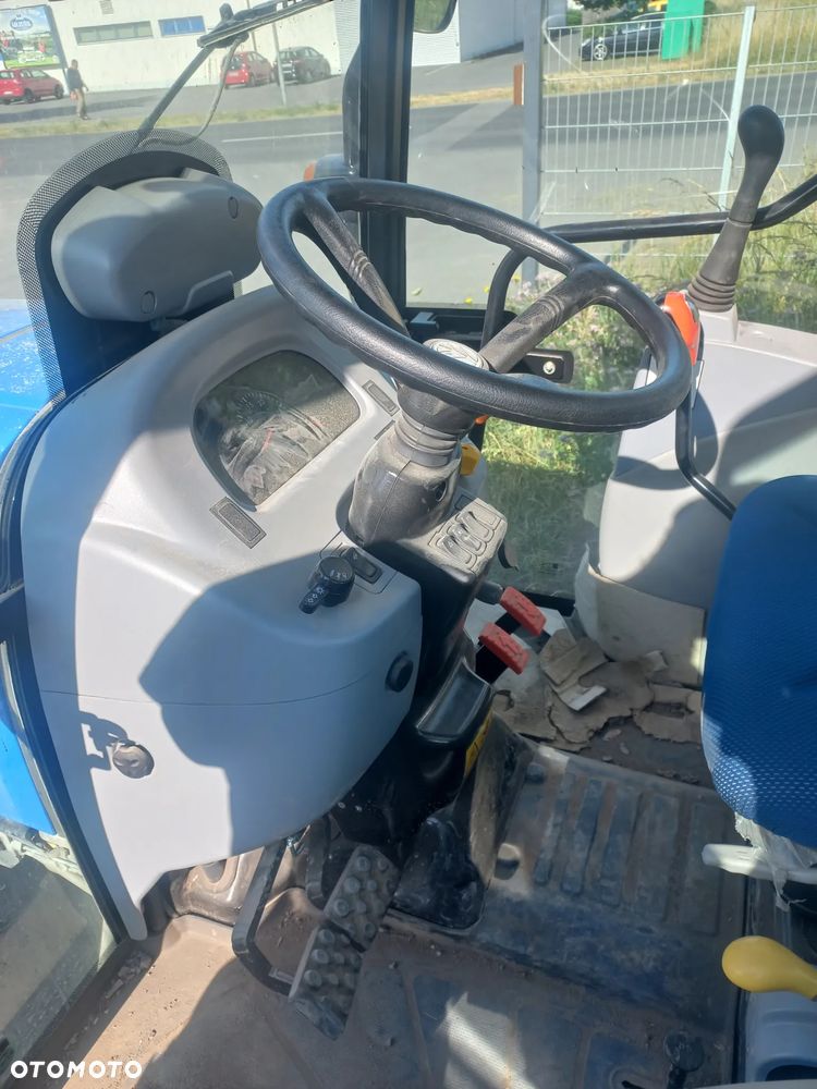 New Holland Boomer 50C - 7