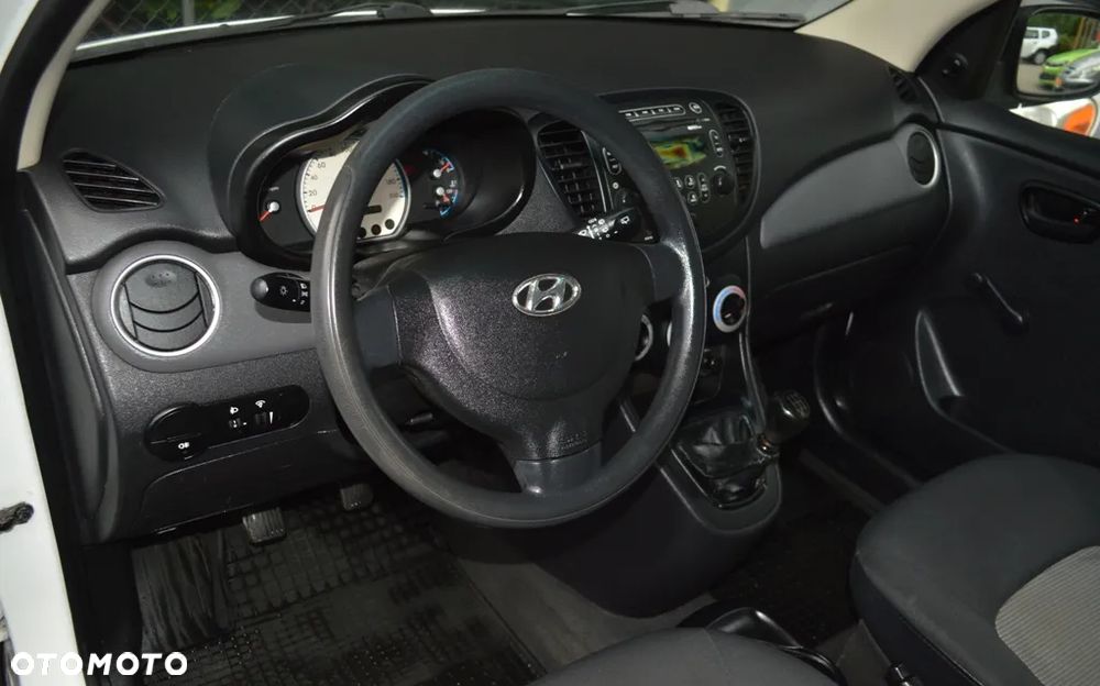 Hyundai i10 - 30