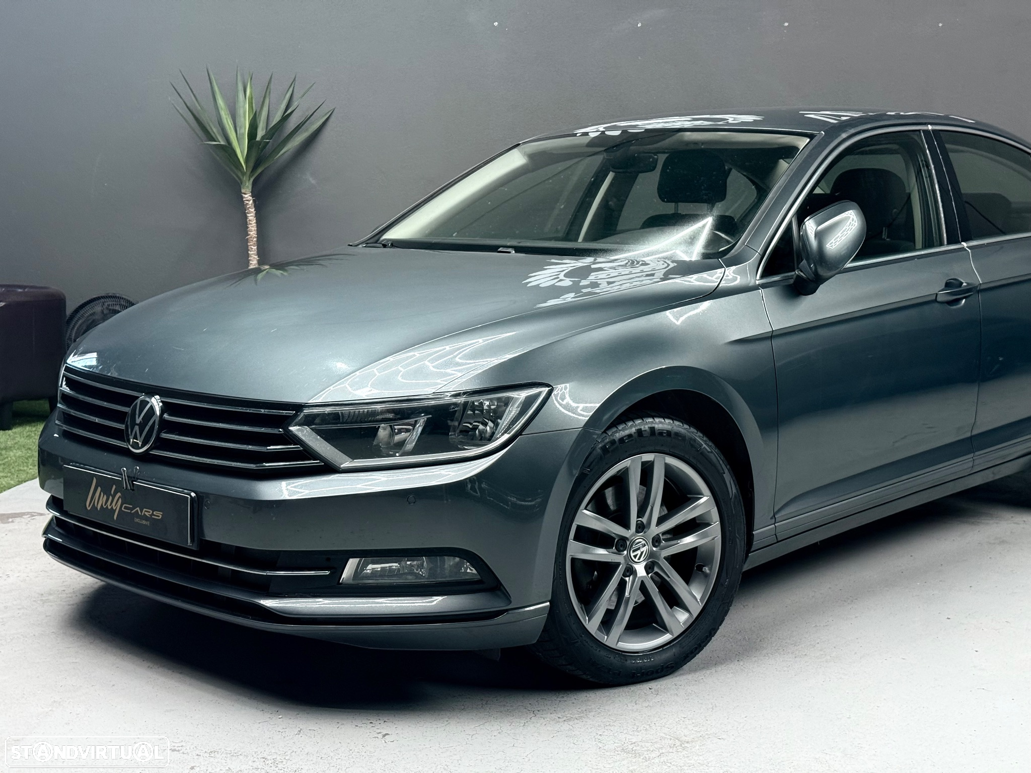 VW Passat 1.6 TDI Highline - 5