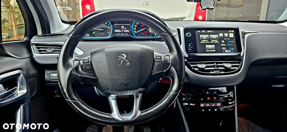 Peugeot 2008 1.6 BlueHDi Allure - 28