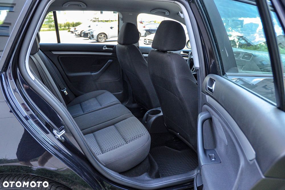 Volkswagen Golf - 12